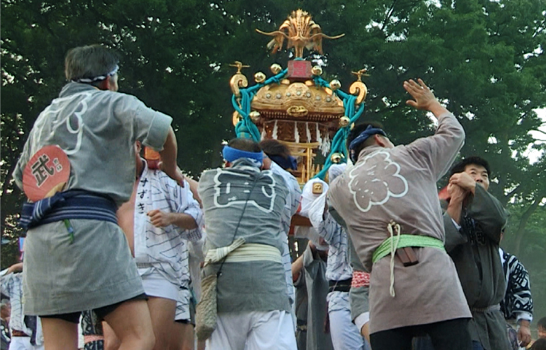 地域のお祭りや花火大会に貢献