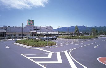 寄居駅北口広場